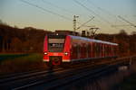 Abendlichtbild bei Anrath, kommt der 425 076-7 als RB33 nach Aachen vor die Linse des Fotografen. Sonntagspätnachmittag den 4.12.2016