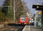 Ein Nachschuss von der Rhein Niers Bahn RB33 und kamm aus Aachen-Hbf nach Duisburg-Hbf und kommt aus Richtung