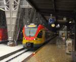 HLBahn 427 543 (94 80 0427 625-9 D-HEB) als HLB 24958 nach Marburg (Lahn), bei der Ausfahrt in Frankfurt (Main) Hbf; 20.12.2011