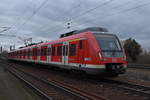 Auf Gleis 2 abgeschoben ist der 430 602 am Sonntag den 3.2.2019 wo er warten muss bis zwei ICE durchfuhren gen Mannheim. Der Zug ist als S7 nach Riedstadt/Goddelau hier in Groß Gerau Dornberg.