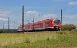 440 305 erreicht am 14.06.17 als RB von Jossa nach Würzburg in kürze den Bahnhof Retzbach-Zellingen.