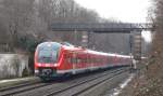 Ein  Fugger-Express  auf Abwegen: 440 507-9 mit 2 Kollegen im Schlepp passiert am Vormittag des 06.02.09 den Nockherberg in Mnchen.