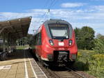 Nachschuss auf 442 135 als RB 11 von Cottbus nach Frankfurt/Oder bei der Ausfahrt aus den Bahnhof Neuzelle am 09. September 2020. 
