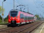 442 710 als RE nach Cottbus fährt am 12.04.2014 durch Rehfeld bei Falkenberg(Elster).