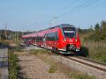 Nachdem der 442 349,als RE 13172,am 05.September 2014,in Sassnitz gestartet war und Halte in Lancken und Sagard eingelegt wurden,war breits nach 12 Kilometer Fahrstrecke in Lietzow wieder planmäßige Endstation.Hier der letzte Halt in Sagard vor dem Zielbahnhof Lietzow.