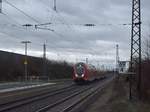 446 031 führt hier einen RE60 nach Frankfurt am Main, der Zug ist bei der Durchfahrt in Heddesheim/Hirschberg. Sonntag 13.1.2019