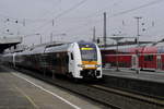 RE 11 nach Düsseldorf abfahrbereit in Hamm (Westf) am 28.12.18.