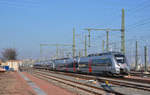 Zwei Triebzüge der Reihe 1442 erreichen als S8 am 14.01.18 den Hbf Halle(S).
