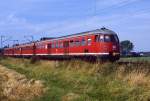 Das Bild zeigt den 430 418-4 im Jahr 1981 als N-Zug  (Dortmund – Soest) kurz vor erreichen des Bahnhof`s Unna.