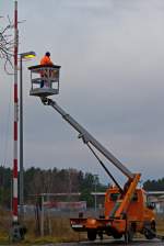 Die Reparatur der Bahnbergangs Beleuchtung wurde erfolgreich beendet. -19.12.2011