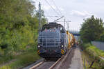 VOSSLOH Lok 185 026 mit Bauzug vor Sargard. - 19.09.2023 - Aufnahme vom Bahnsteigende Hp Sargard.