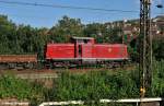 V100 1200 in altroter Lackierung machte sich im Bauzugdienst ntzlich (Wrzburg-Zell 21.08.10) 