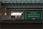 Nein -

... ein Lichtblick sind auch die schnellen Züge. Vielleicht um auch schnell weg zu kommen...

Stuttgart Hbf, 22.02.2012 (M)