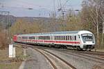 IC 2155 nach Gera HBF von Kassel kommend auf dem Gegengleis fahrend zwecks Überholung einer Regio Tram bei der Einfahrt in Baunatal Guntershausen.