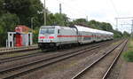 DB 146 559-0 mit dem IC 2430 von Leipzig Hbf nach Emden Hbf, am 04.08.2023 in Niederndodeleben.