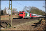 Mit Werbung für den Kirchentag in Dortmund 2019 war am 25.2.2019 um 11.39 Uhr die DB 101060-2 mit dem IC 1929 nach Köln auf der Rollbahn bei Hasbergen unterwegs.