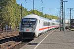 Durchfahrt am Nachmittag des 27.09.2018 vom IC-Steuerwagen D-DB 73 80 80-91 300-2 (Bauart: Bpmmbdzf 286.3) zusammen mit der 101 045-3 als Schublok als InterCity durch den Bahnhof von Köln Süd in Richtung Hauptbahnhof.