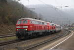 Am 26.11.21 brachten 218 435 und 218 499 den IC 118 von Lindau nach Stuttgart. Hier durchfahren sie gerade Geislingen (Steige).