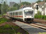 IC 2548 geschoben von der 120 102-9 hat soeben Solingen Hbf erreicht. 26.07.2008.