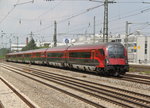 ÖBB-Railjet 67 von München Hbf nach Budapest-Keleti bei der Durchfahrt am 26.07.2016 in München-Heimeranplatz.