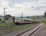 185 538-6 mit Sonderzug in Fahrtrichtung Norden.