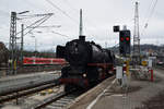 Am 10.03 2018 fährt 01 150 der UEF mit einem Sonderzug nach St. Anton am Arlberg in Ulm Hbf ein. 