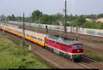 Der zweite Sonderzug an diesem Tag sollte hier mit Fans des FC Bayern München nach Berlin fahren, stattdessen kam mir überraschend 232 334-3 (132 334-4) der Erfurter Bahnservice GmbH (EBS)