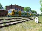 Ein Zug der ODEG zwischen Zarrentin und Hagenow im Bahnhof Wittenburg.