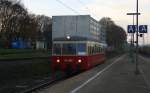 301 041-1 ein Schinenbus von der Rurtalbahn kommt mit einer Sonderfahrt durch Aachen-West aus Richtung Kohlscheid und fährt in Richtung Aachen-Schanz,Aachen-Hbf.
Aufgenommen vom Bahnsteig in Aachen-West bei schönem Novemberwetter am Nachmittag vom 28.11.2014. 