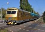 Gleich im dopppelten Sinne goldig.
Denn nicht nur das Oktoberwetter am 10.10 war in Bochum Riemke goldig sondern auch der goldene Steuerwagen des Melez Zuges der auf einer Sonderfahrt nach Dortmund unterwegs ist.
Mehr Bilder unter: www.rheinruhrexpress.de.tl