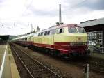 TEE 72092 wurde von Frankfurt bis Heilbronn von 218 105-5 gezogen, am Zugende lief die 103 mit. So hat am 05.08.2012 dieser Zug den Heilbronner Hauptbahnhof erreicht und wird nach kurzem Aufenthalt mit den geladenen Gsten nach hringen weiterfahren.