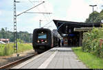 MF 5285 und MF 5278 der Danske Statsbaner (DSB) als IC 1183 (Linie 76) von Aarhus (DK) nach Hamburg Hbf (D) stehen im Bahnhof Flensburg auf Gleis 2.