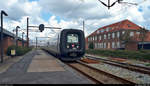 Smartphone-Aufnahme von MF 5285 und MF 5278 der Danske Statsbaner (DSB) als IC 1183 (Linie 76) von Aarhus (DK) nach Hamburg Hbf (D), die den Bahnhof Padborg st (DK) auf der Bahnstrecke Fredericia–Flensburg (KBS 65 (DSB)) erreichen.
[3.8.2019 | 11:52 Uhr]