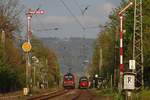 Auf Grund der verspteten Abfahrt des REX 5605 von Lindau nach Bludenz konnte dieser Regionalzug zusammen mit RJ 564 von Wien nach Lindau am 16.04.2010 bei den Einfahrsignalen von Lindau-Reutin