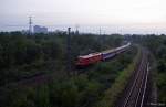 Im Biesdorfer Kreuz - D 449/ D 40449 nach Warschau/ Kaliningrad. Gezogen von einer BR 232. Aufgenommen von der Mrkischen Allee Brcke in Berlin Marzahn 21:07 Uhr. 04.07.2009