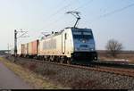 386 014-5 Metrans als Containerzug fährt in Schkeuditz West auf der Bahnstrecke Magdeburg–Leipzig (KBS 340) Richtung Leipzig.