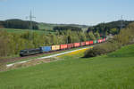 ES64 F4-456 mit dem Containerzug nach Wiesau bei Hof, 11.05.2017