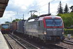 PKP Cargo mit EU46-501/193-501 (NVR-Number: 91 51 5370 013-2 PL-PKPC] und Containerzug aus Richtung Polen am 15.08.18 Berlin-Hirschgarten.