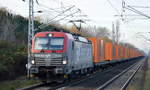 PKP CARGO S.A mit  EU46-503  [NVR-Number: 91 51 5370 015-7 PL-PKPC] mit Containerzug am 15.11.18 Richtung Polen am Bf.