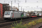 Akiem 185 355-4 mit ELL 193 261-5 in Köln-West 7.12.2018