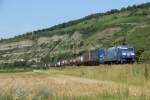 152 135-0 mit einem Containerzug Ain Himmelstadt am 24.07.2012