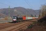 Während 193er mit Containerzügen auf der Nord-Süd-Strecke Alltag sind, trifft man sie im Rheintal eher selten.