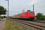 Durchfahrt am 10.08.2015 von Crossrail 145-CL 014 (145 092-3) mit einem Containerzug, den sie von Aachen West bis Muttenz transportierte, in Müllheim (Baden) in Richtung Basel.