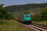 185 610-3 + 155 006-0 mit einem gemischten Gterzug in Osterspai am 04.06.2011