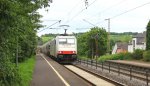 E186 239-0 von Captrain kommt durch Aachen-Eilendorf mit einem Getreidezug aus Richtung Kln und fhrt nach Aachen-West am 21.6.2012.