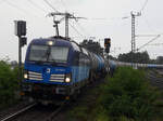 CD Cargo Vectron 383 008 (91 54 7383 008-0 CZ-CDC) mit einem Zug Kesselwagen bei Durchfahrt durch Hamburg-Bergedorf; 10.08.2021

