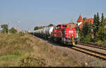 261 041-8 (Voith Gravita 10 BB) verlässt Baalberge Richtung Köthen. Am Haken hat sie Kesselwagen mit Wasserstoffperoxid (559 - stark brandfördernder Stoff, der spontan zu heftiger Reaktion führen kann).
<a href= https://www.bahnbilder.de/bild/deutschland~dieselloks--92-80-~br-1-261-voith-gravita-10-bb/1275452/261-041-8-voith-gravita-10-bb.html  target= _blank >Vor einem Monat</a> konnte ich die Lok auf Solofahrt am selben Standort aufnehmen.

🧰 DB Cargo
🚩 Bahnstrecke Köthen–Aschersleben (KBS 334)
🕓 14.9.2021 | 10:31 Uhr