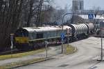 DE676 der ASCENDOS verlsst mit leeren Kesselwagen am 08.03.2012 das Industriegebiet Friedrichshafen auf der Fahrt nach Friedrichshafen Gbf.