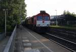 Die Class 66 DE6310  Griet  von Crossrail kommt mit einem langen Silozug durch Kohlscheid aus Buna-Werke(D) nach Herentals(B) und fährt die Kohlscheider-Rampe hoch nach Aachen-West.