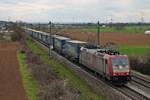 Am 30.03.2016 bespannte Beacon Rail/Crossrail 185 590-7 einen  LKW Walter -KLV nach Aachen West/Zeebrugge, als sie bei Auggen auf der KBS 703 in Richtung Freiburg fuhr.